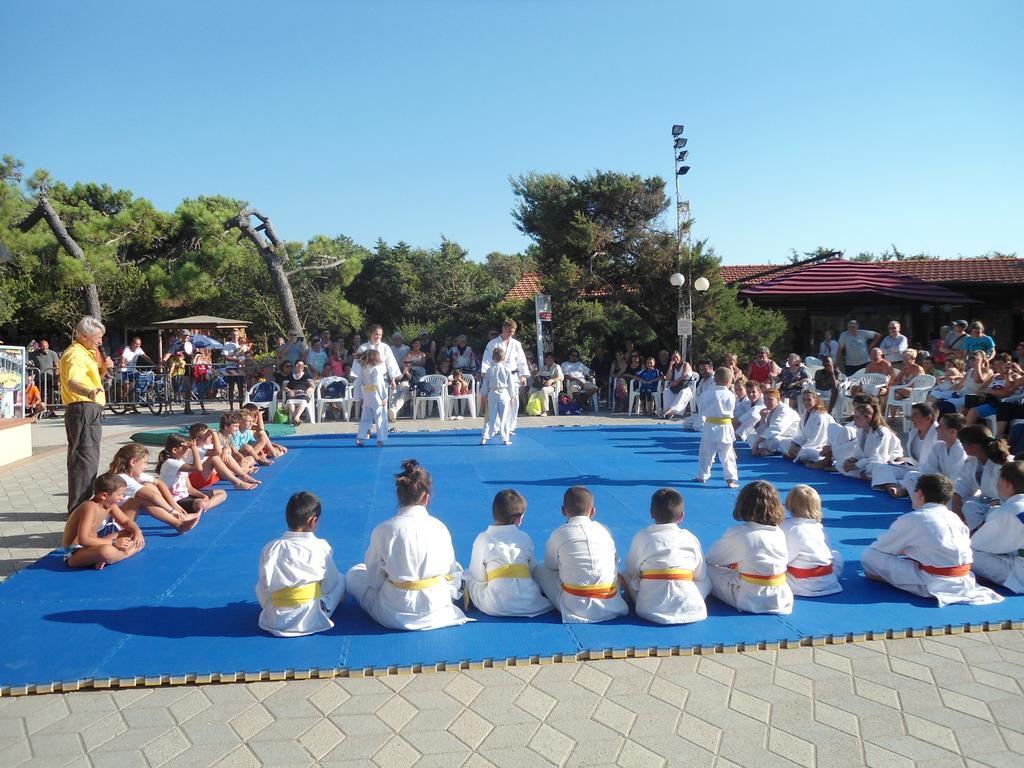 Camping Village Le Esperidi Marina Di Bibbona Extérieur photo