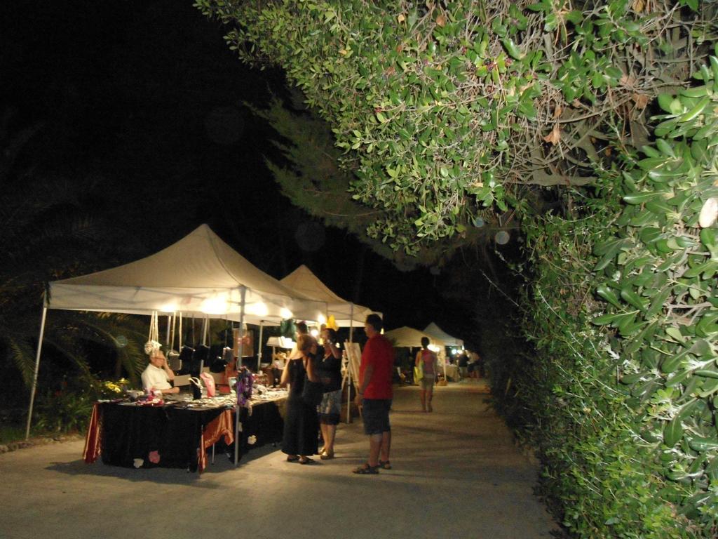 Camping Village Le Esperidi Marina Di Bibbona Extérieur photo