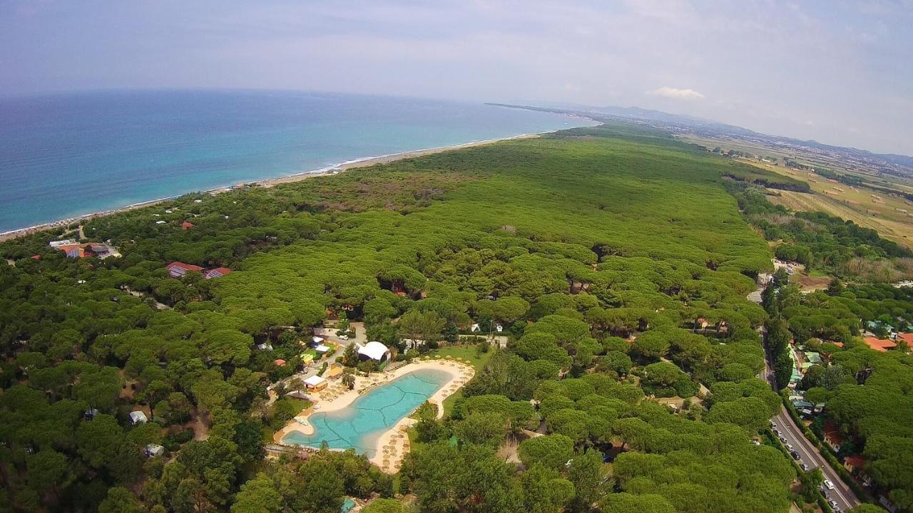 Camping Village Le Esperidi Marina Di Bibbona Extérieur photo