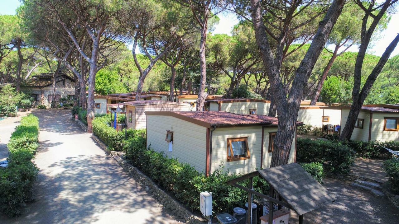 Camping Village Le Esperidi Marina Di Bibbona Extérieur photo